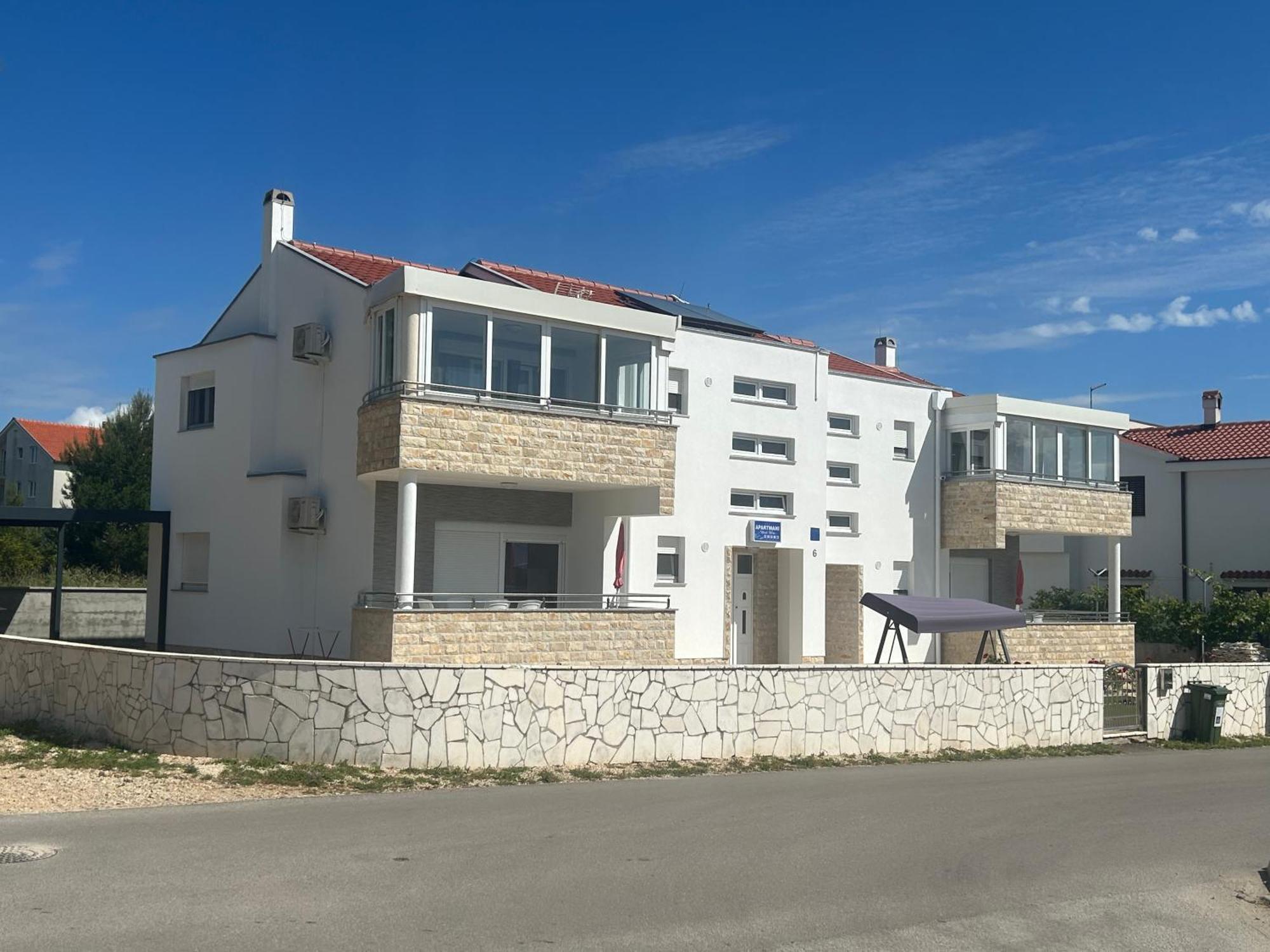 Apartments Nicole Wera Nin Exteriér fotografie